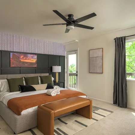 Parkside Retreat - NEW, HotTub, PoolTable & FirePit
