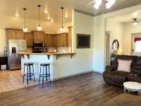 Comfortable South Edmond Home - 4bed 2bath - Jacuzzi