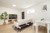 Cozy & Spacious 2BR Guest Suite, Near Vancouver - Bintang 2