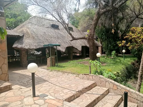 Cosy place along Zambezi River with Wi-fi Swimming Pool - โฮมสเตย์