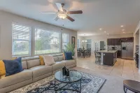 Prime Location Near Shops & Dining, 4 Mins to Downtown, 1 hr to Sequoia Nat’l Pk