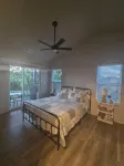Charming 1-bedroom farmhouse in marvelous Seneca with WiFi, AC - 3성급