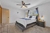 Adventure Haus Hayden Lake-Family Fun with Hottub! - 3-Star