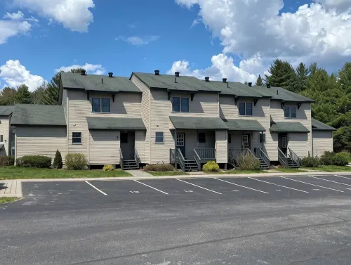 Spacious, Newly Updated Townhouse - Pinehill #12 - 3-Star