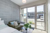 Petone City Studio with Balcony
