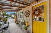 Top 1% ABNB Villa Oasis w/ Botanical Courtyard Hotels in 