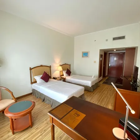 Oriental Crystal Hotel