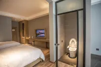 Joyeux Hotel