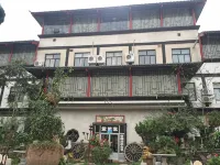 Qingcheng Ruyi Hotel - parking