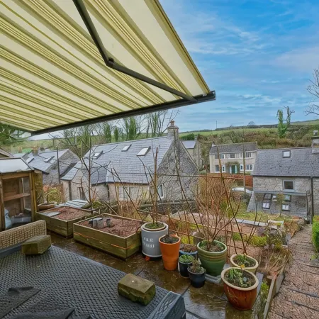 Luxurious Cosy Cottage in Stunning Peak District Village Tideswell