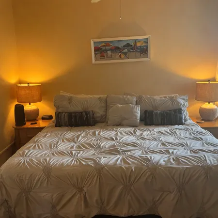 Charming 2-Bedroom 2 Bath Condo. 10% Off Last Min Booking for May