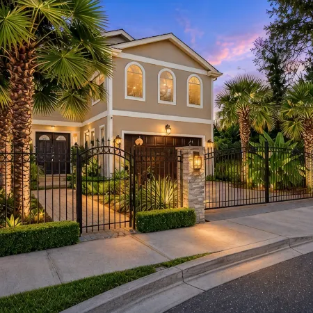 Comfort and Luxury Tropical Villa with EV Charger.