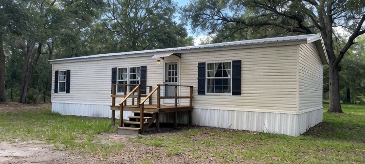 North Florida Cabin near Springs / Trails / Campground / Fire Pit Отели в г. Дикси