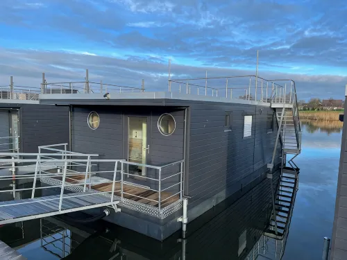 Houseboat—Lake—SUPs—Roof Terrace—Family—Ocean! - 3성급