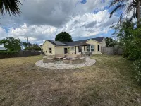 Perfect getaway at this beautifully 3-bedroom, 2-bathroom home in Palm Bay, FL. - พร้อมWifi