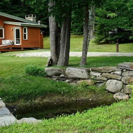 Frank Lloyd Wright Inspired, Private, Mountain Views, Easy Access & Parking