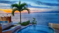 Right in front of the sea! Maguey House