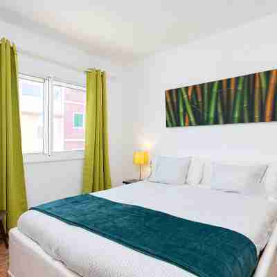 Beautiful Apartment in Parque las Flores Rooms
