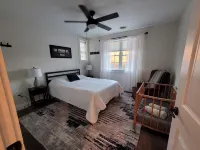 Family Getaway in Breezewood with AC and Wi-Fi