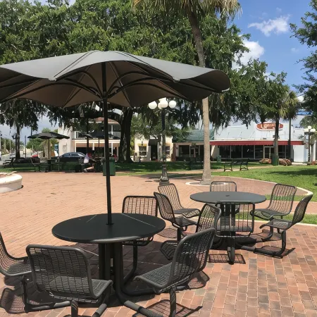 Historic Section of Sebring  Townhome Hotels in Sebring