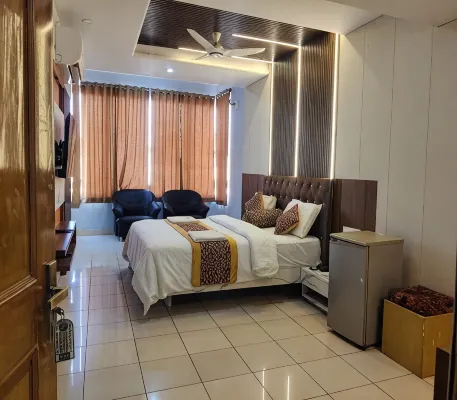 Hotel Rajsangam International