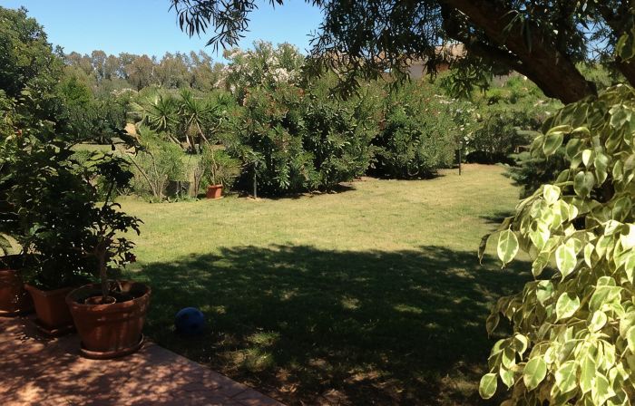 Villa with large garden just a few minutes from the sea, large garden