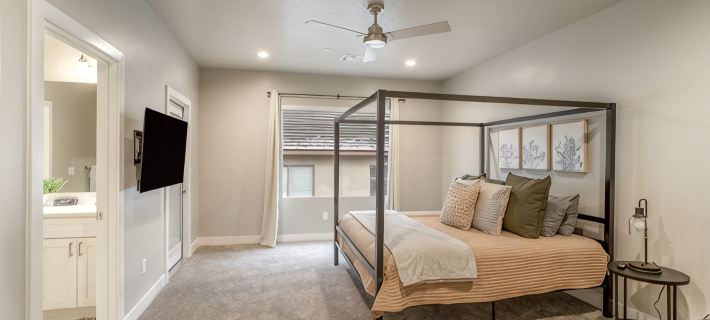 Zion Village Getaway - Pickleball & Pool & Hot Tub l Family Friendly l Sleeps 12 ハリケーンのホテル