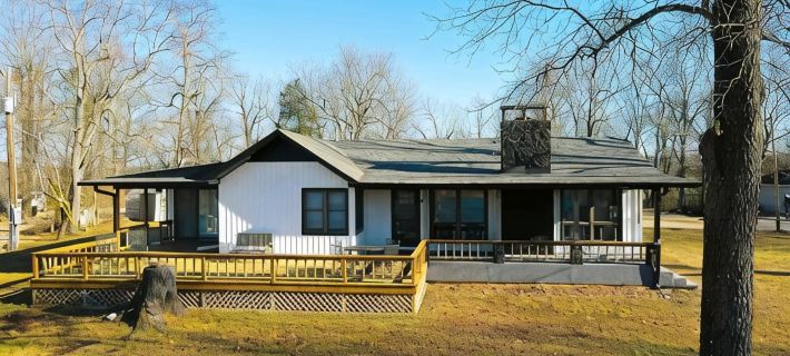 Lake Norfork View & Access in a Spacious Oasis, Sleeps 14, Near Mountain Home! Hotels in Baxter County