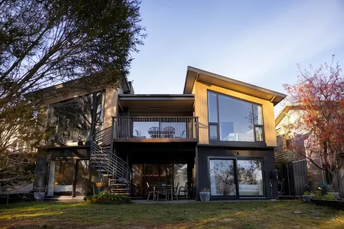 Lake Front Living New and Cosy Seperate Ground Floor Appartment - 4-Star