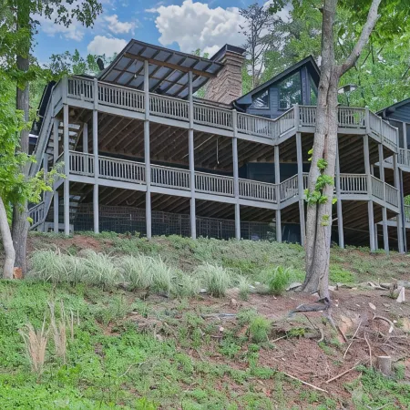 4.9-Star Rated, Stunning 3600 SF House on Golf Course