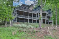 4.9-Star Rated, Stunning 3600 SF House on Golf Course - 4-Star
