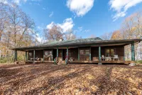 Cottage in the Woods - Farm Style - 4-Star