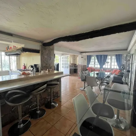Large Panoramic Villa Retreat Отели в г. Биот