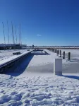 Modern apartment with stunning views of the water and the Rügen Bridge -  Privatzimmer