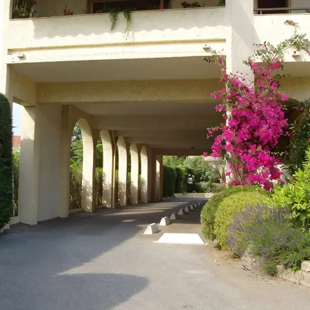 Apartment for 6 people on foot, downtown, beaches, TGV