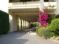 Apartment for 6 people on foot, downtown, beaches, TGV - ห้องครัว