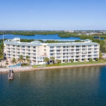 Top-Floor Waterfront Condo with Bay View + Pool and Hot Tub
