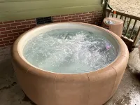“The View” Lake Front Cottage w/Hot tub Hotels in Clines