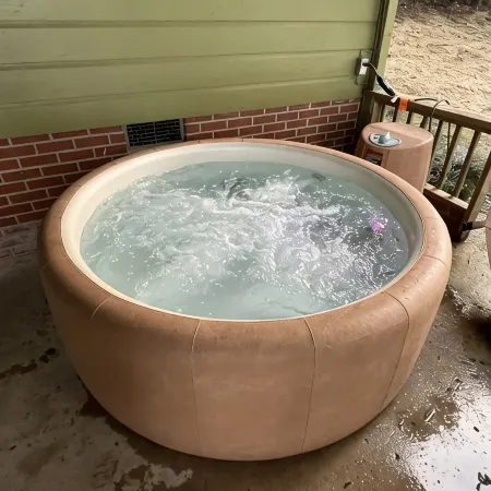 “The View” Lake Front Cottage w/Hot tub Hotels in Clines