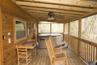 Romantic Cabin at Beautiful Lake Lure!