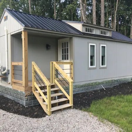 The Manhattan Loft  Tiny House, New River Gorge National Park