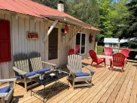 Cozy Adirondack Cabin w/ Deck [~15 minutes to Gore Mountain] - Chalets