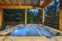 New!Pine Cone Cabin-Charming LUXURY1BedCabin that sleeps 4 surrounded by Pines - Chalets