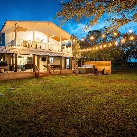 Hot Tub, Tree House, Speakeasy, Outdoor Games, Fire Pit, Arcade Games, Farm Stay