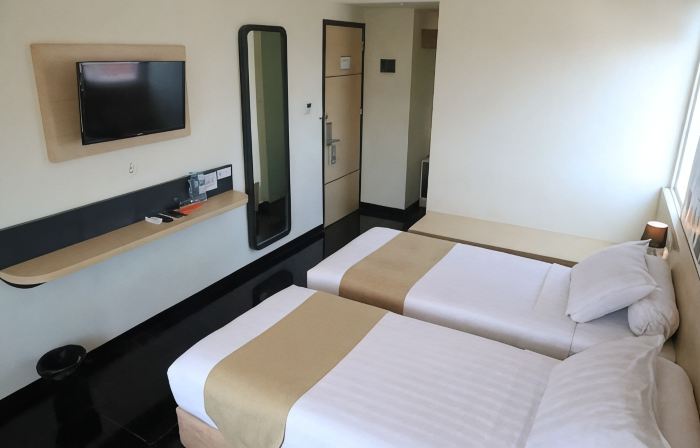 Front One Inn Kediri