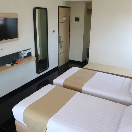 Front One Inn Kediri