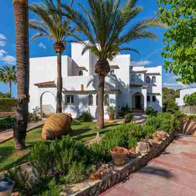 Egos 89 Holiday Home for 10 People, Seafront Position with Direct Beach Access. Hotel Exterior