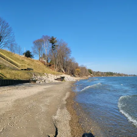 Cozy Lake Huron Cottage, with Internet, Summer Months Beach Access.