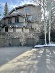 JUST REMODELED Beaver Creek mountain lux!  Heart of Arrowhead steps to ski lift.