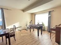 迷人的埃爾克格羅夫寬敞五卧三衛度假屋 - 民宿